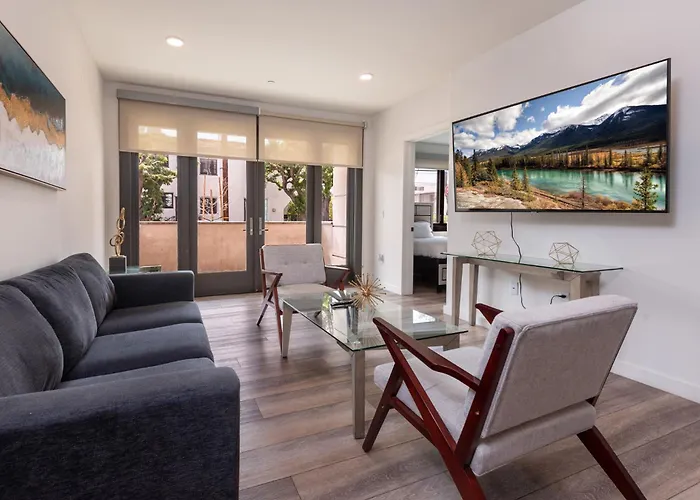 Beverly Hills Luxury 2Bd 2Ba Condo Gated Parking!